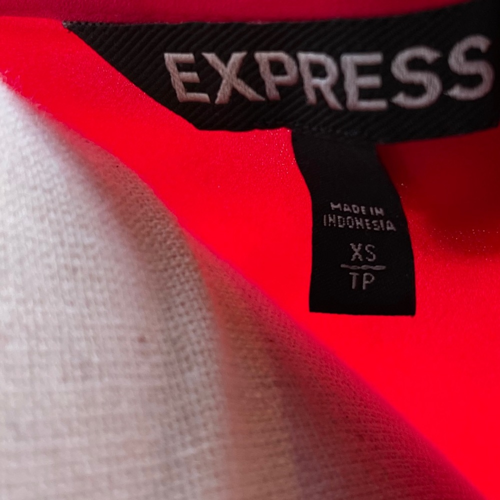 Express Blouse - Picture 4 of 4